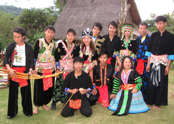 http://www.bigbrothermouse.com/images/hmong_culture.jpg